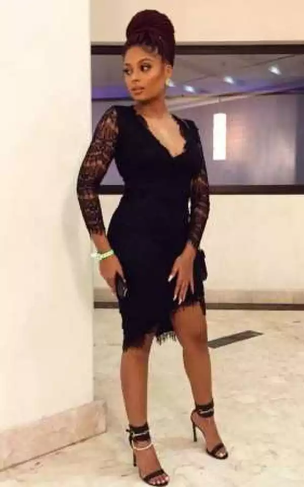 Singer Lola Rae Looks Sexy In This Little Black Dress